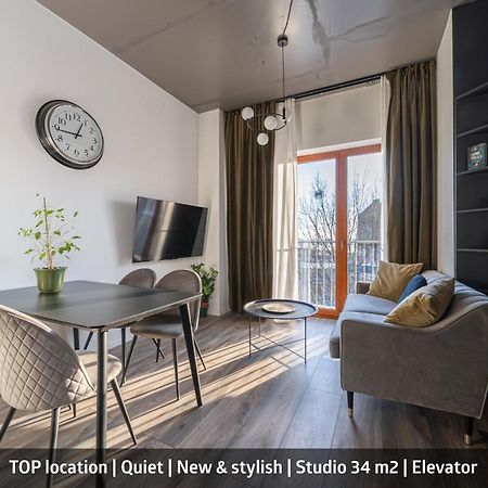 Cosy Studio Apartment In Ridzenes Residence Riga Esterno foto