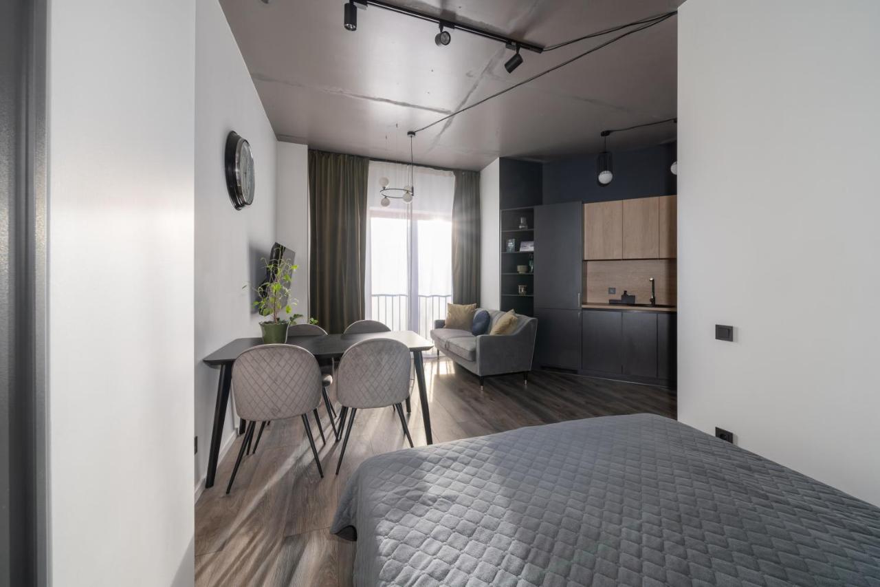 Cosy Studio Apartment In Ridzenes Residence Riga Esterno foto