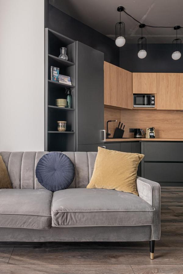 Cosy Studio Apartment In Ridzenes Residence Riga Esterno foto