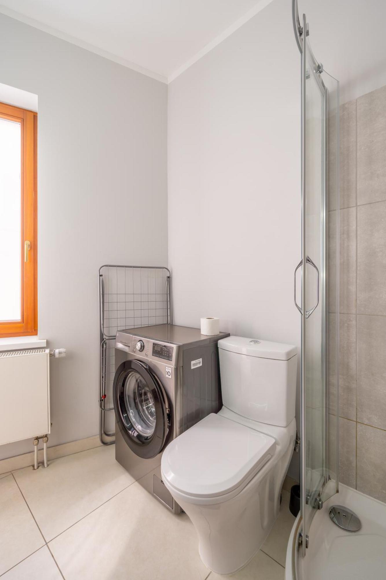 Cosy Studio Apartment In Ridzenes Residence Riga Esterno foto